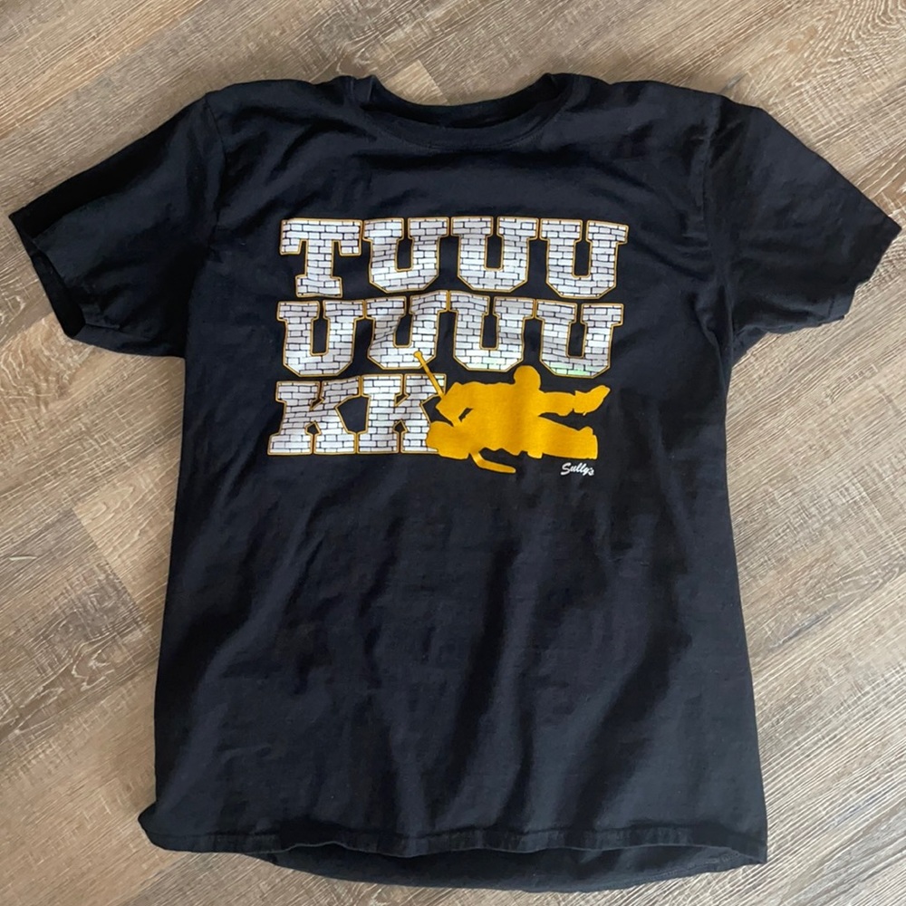 Boston Bruins Tuukka Task t-shirt.